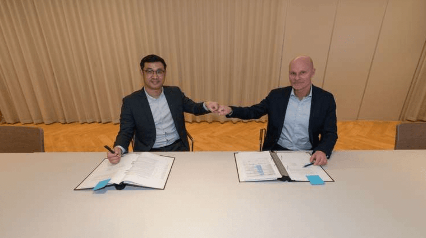 <p>Elvis Cheng, Norden-vd på XPENG och Per Avander, Bilias vd och koncernchef</p>