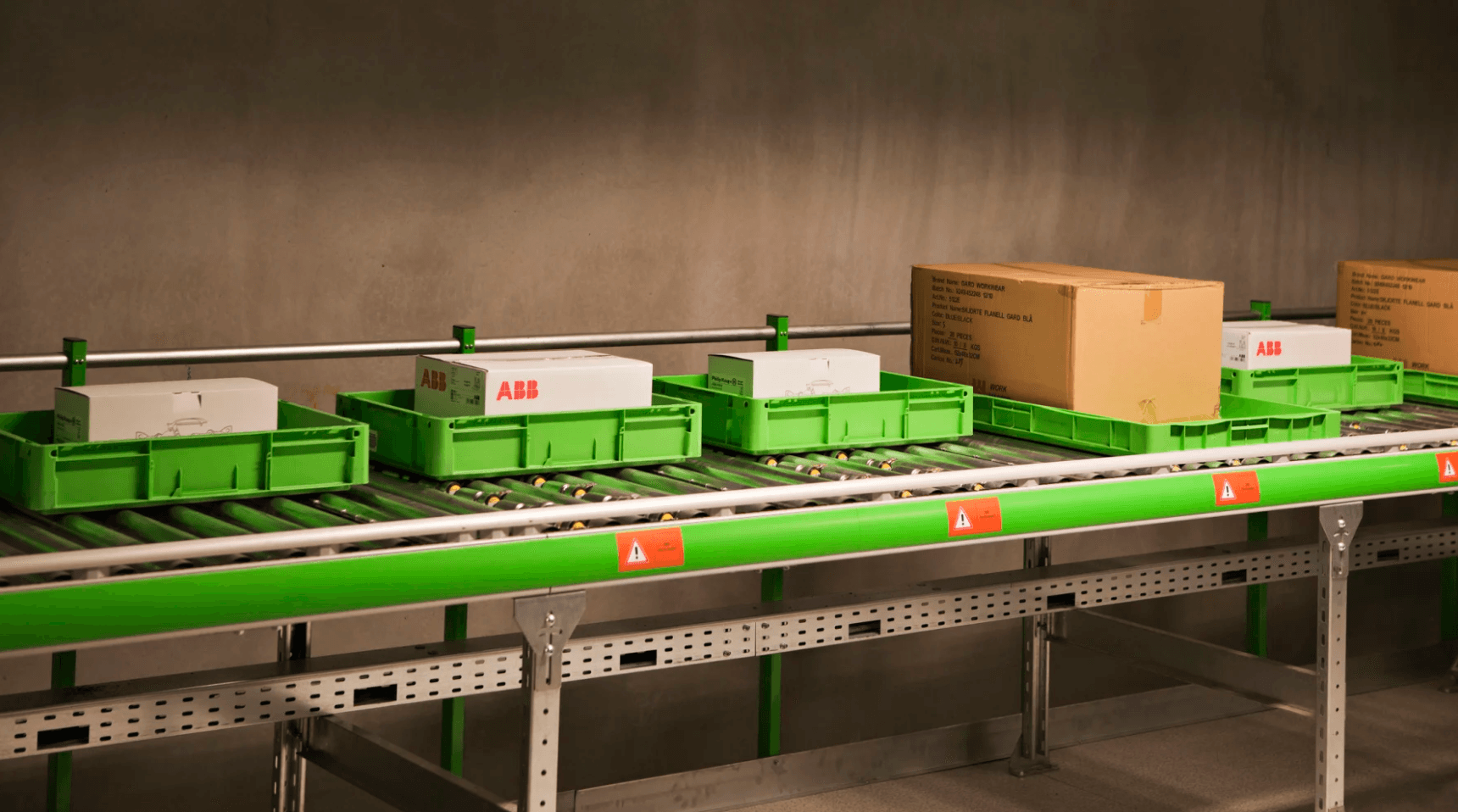 <p>I Sverige ökade paketvolymen från näthandeln med hela 58 procent jämfört med förra året</p>