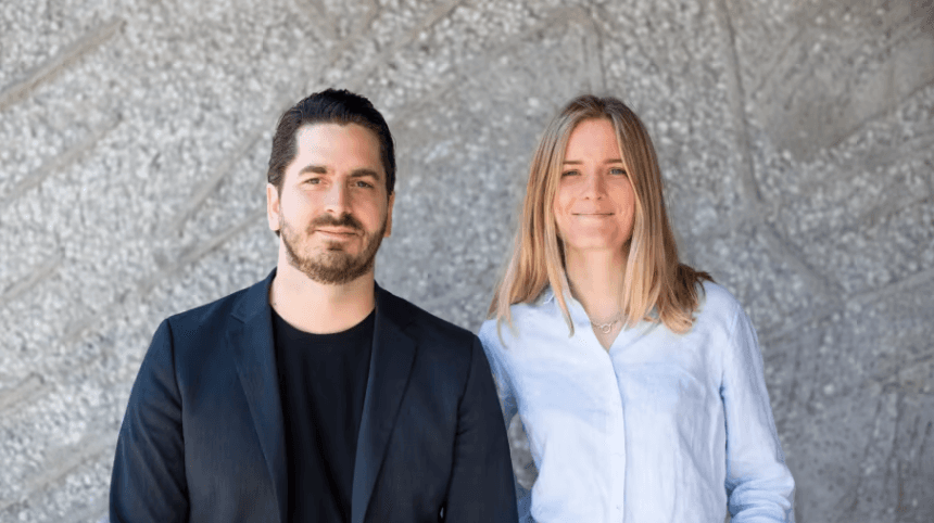 <p>Johan Wadenholt och Amanda Eliasson, Voxo AB. Foto: Tommy Fondelius</p>