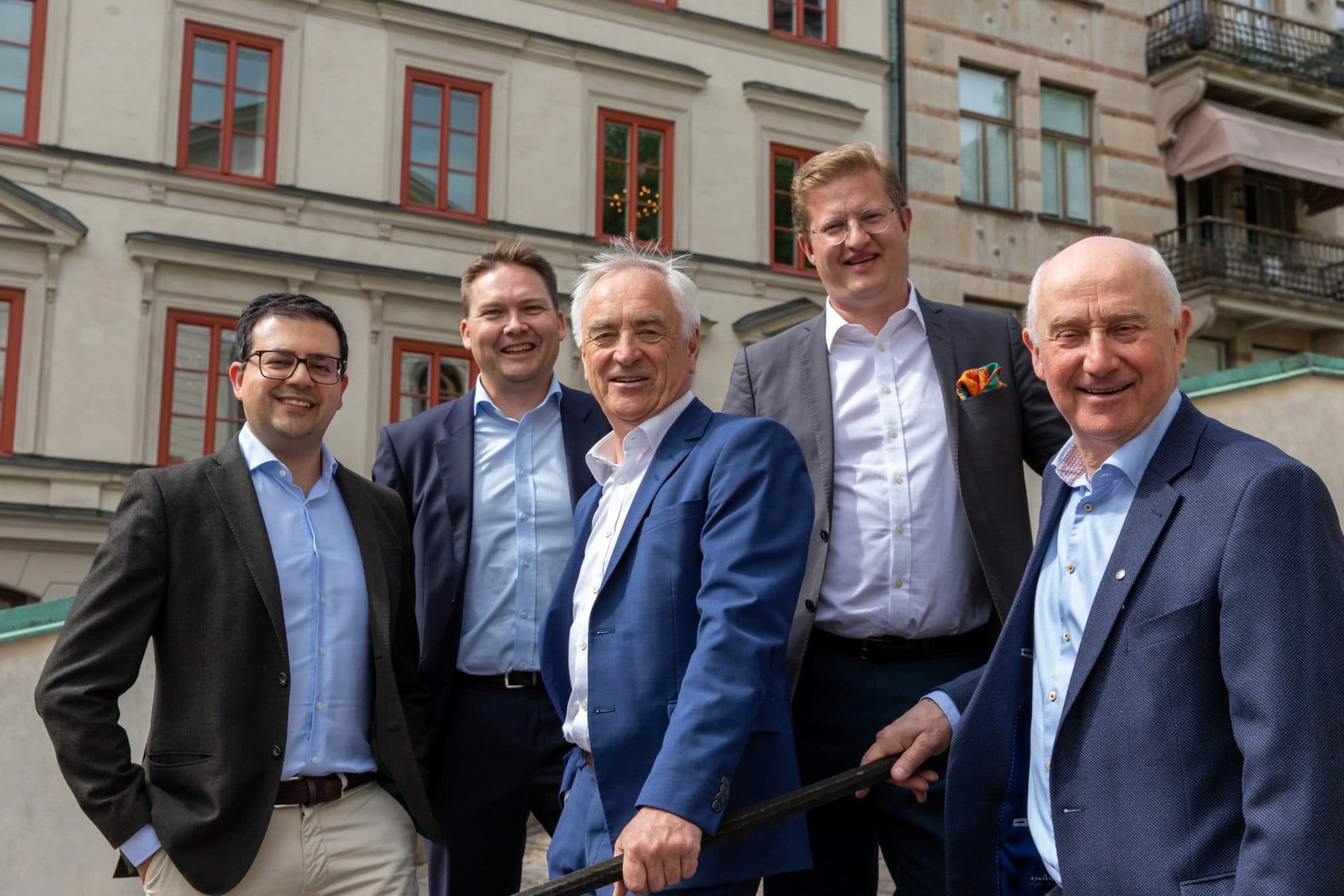 <p>Från vänster: Mikael Vaezi (Spiltan Invest), Anders Eller (Hyttbäcken), Lars Bergström (Hyttbäcken), Göran Pallmar (Spiltan Invest) och Per H Börjesson (Spiltan Invest). Foto: Sofia Örberg.</p>