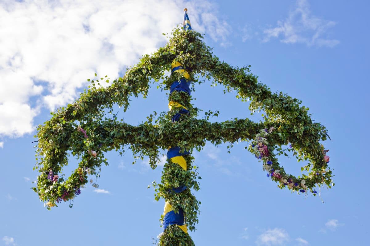 glad midsommar