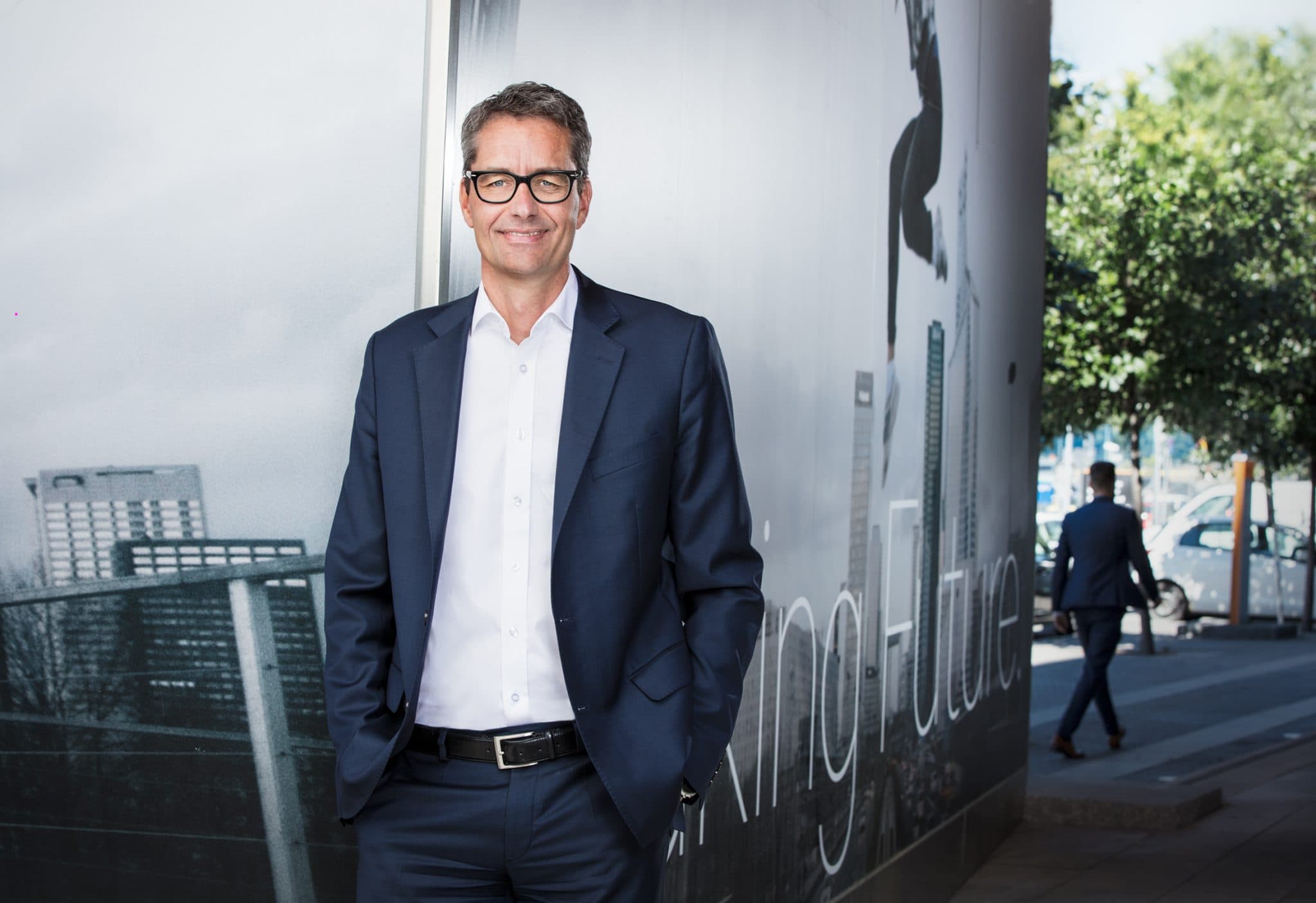 <p>Robert Larsson (bilden) har utsetts till ny divisionschef för Infrastructure</p>