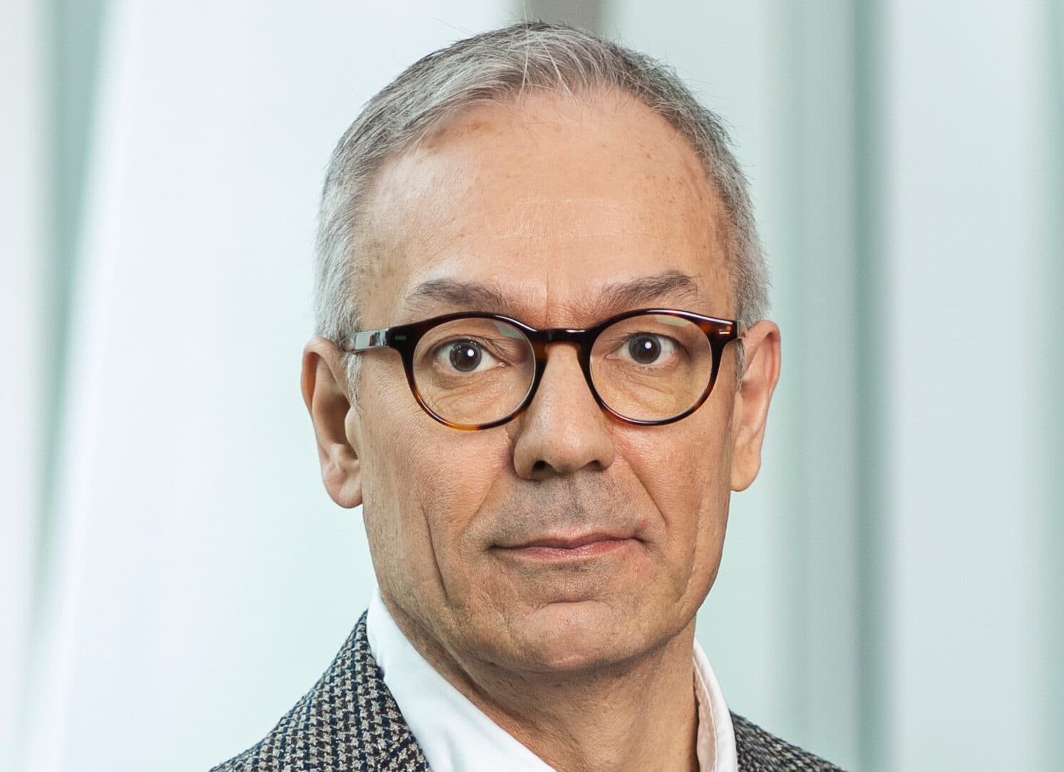 <p>Swedbanks privatekonom Arturo Arques kommenterar rapporten. Foto: Swedbank pressfoto</p>