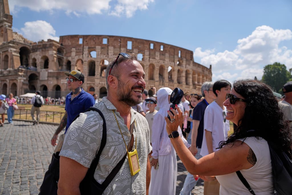 <p>Turister i Rom. Arkivbild. Foto: Gregorio Borgia/AP</p>
