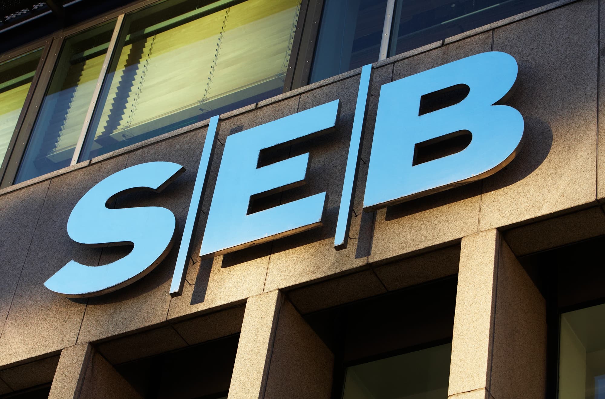<p>En tidigare SEB-rådgivare åtalas misstänkt för att ha förskingrat över nio miljoner kronor från en avliden kunds dödsbo. Foto: Depositphotos</p>