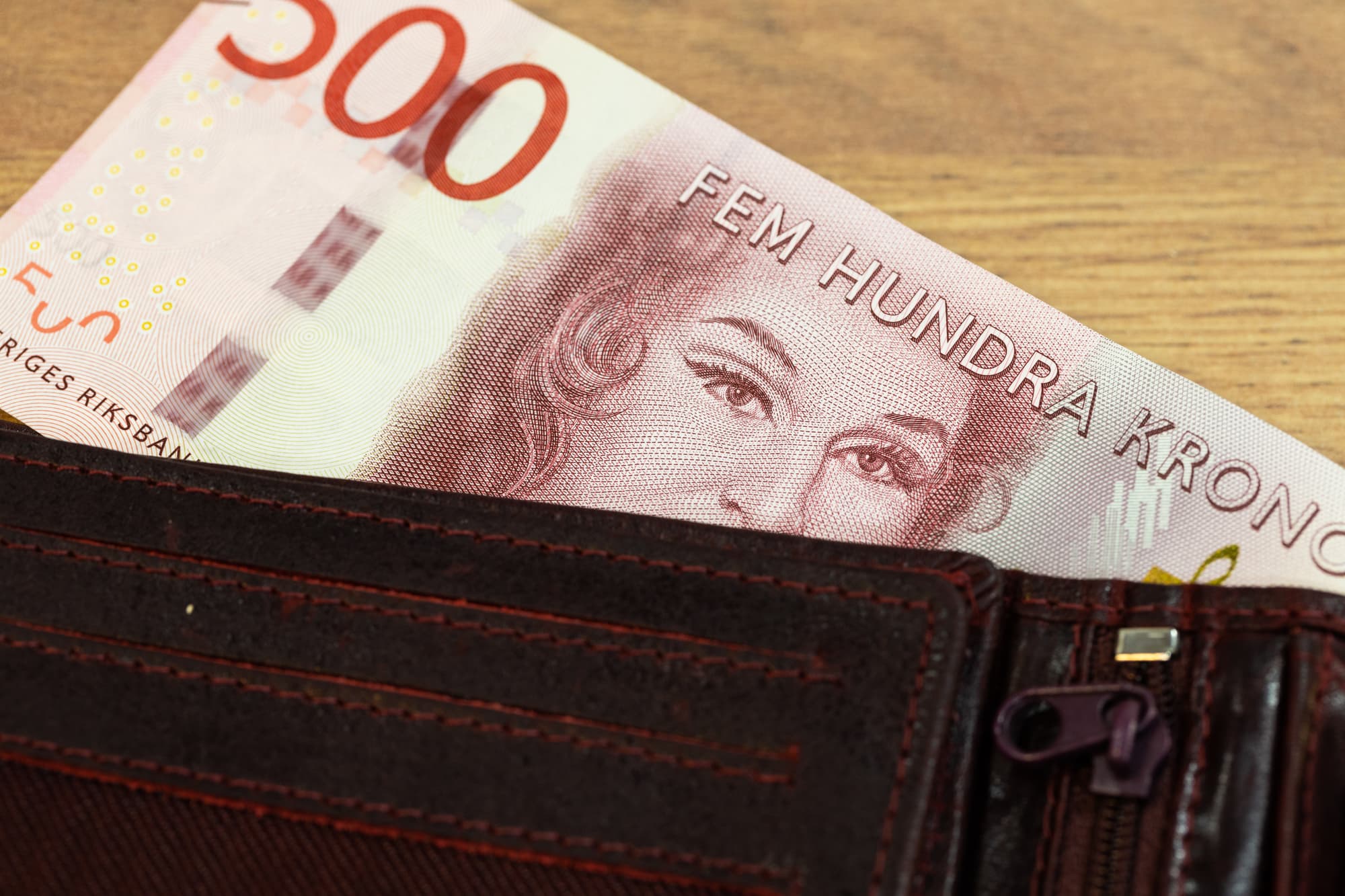 <p>Den dämpade inflationen gör att prisbasbeloppet bara höjs marginellt nästa år. Foto: Depositphotos</p>