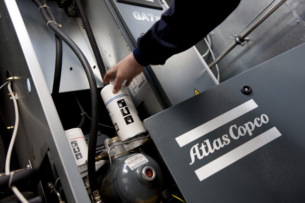 Atlas Copco slår förväntningarna
