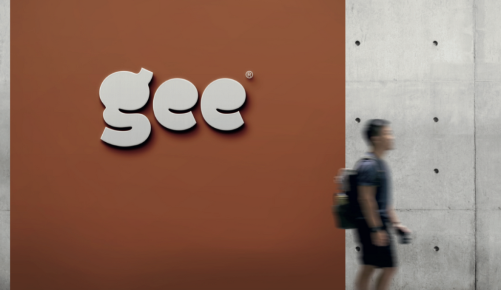 Teckna i Gee Finance – Den primära banken för nya tidens arbetare