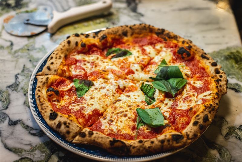 Svenskarna inleder 2023 med pizza-rekord