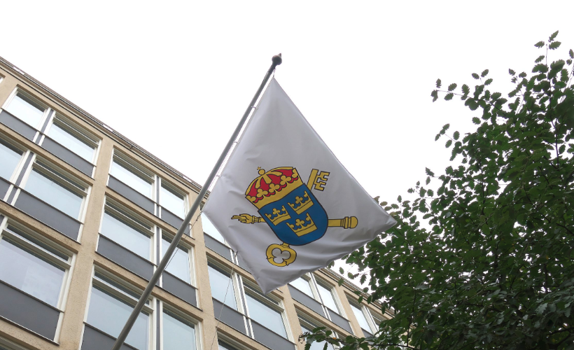 Åtal väckt i Sveriges historiskt största momsbedrägeri -”hundratals miljoner felaktigt utbetalt”