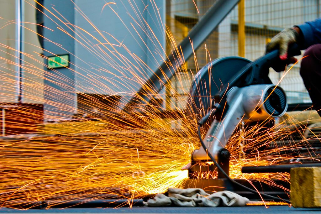 PMI steg i oktober – fortsatt trögt i industrin