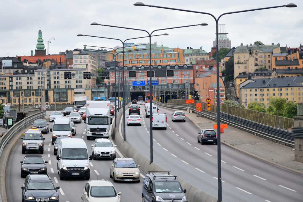 Försämrad ekonomi tvingar bilister att ändra vanor