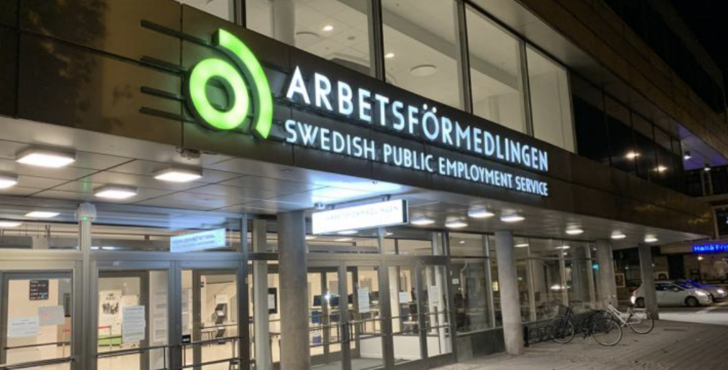 En miljard för mycket i lönebidrag konstaterar Riksrevisionen
