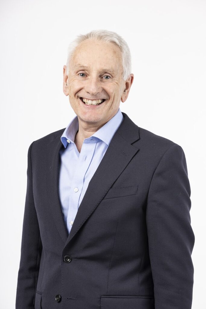 Telia utser Tim Pennington som interim finanschef