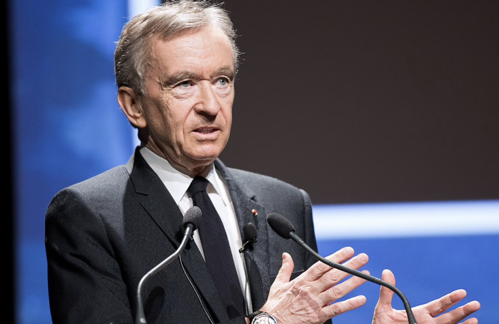 Lyxkoncernen stuvar om i ledningen – familjen Arnault dominerar