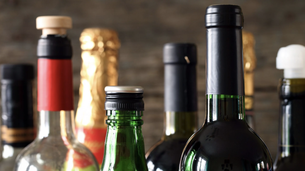 Åtal för grova ekobrott genom försäljning av alkohol över nätet