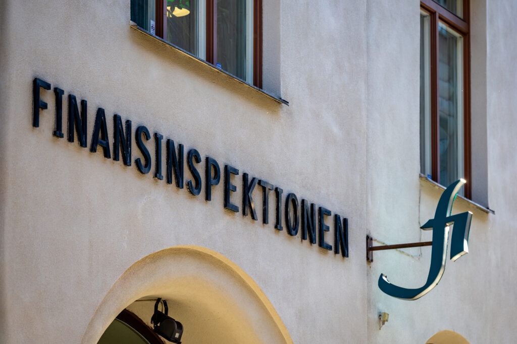 FI tar över ansvaret för inkassoföretag