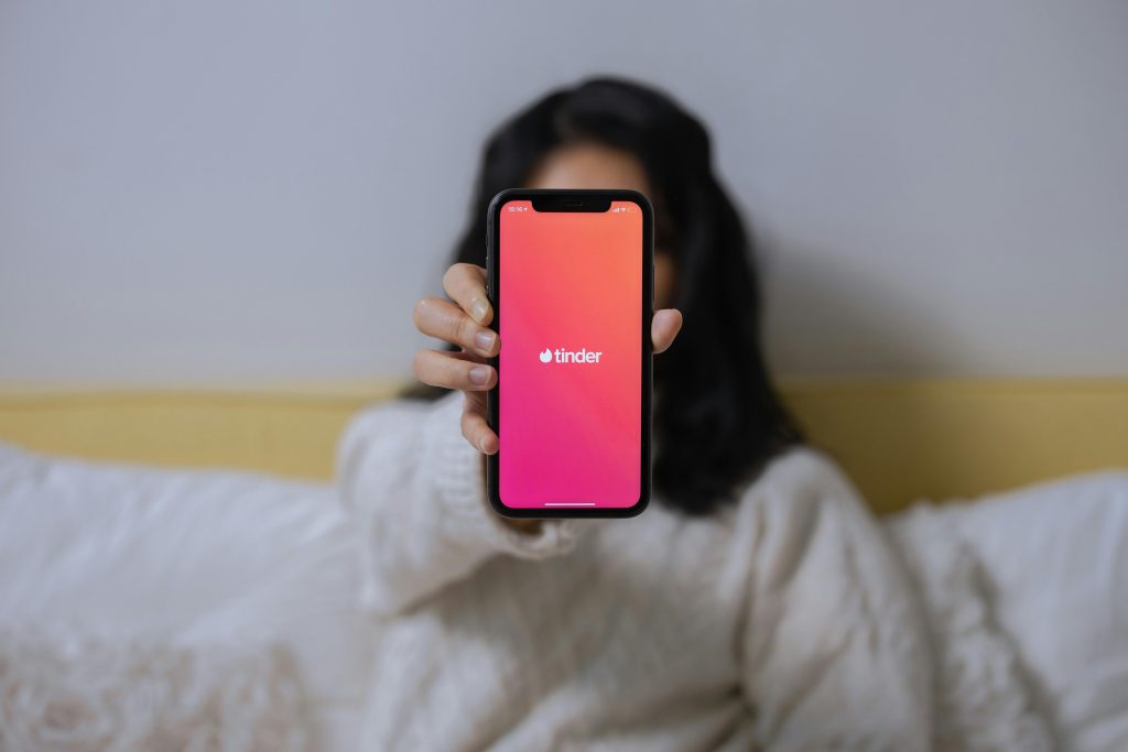 Tinder lovar raka besked om personanpassad prissättning