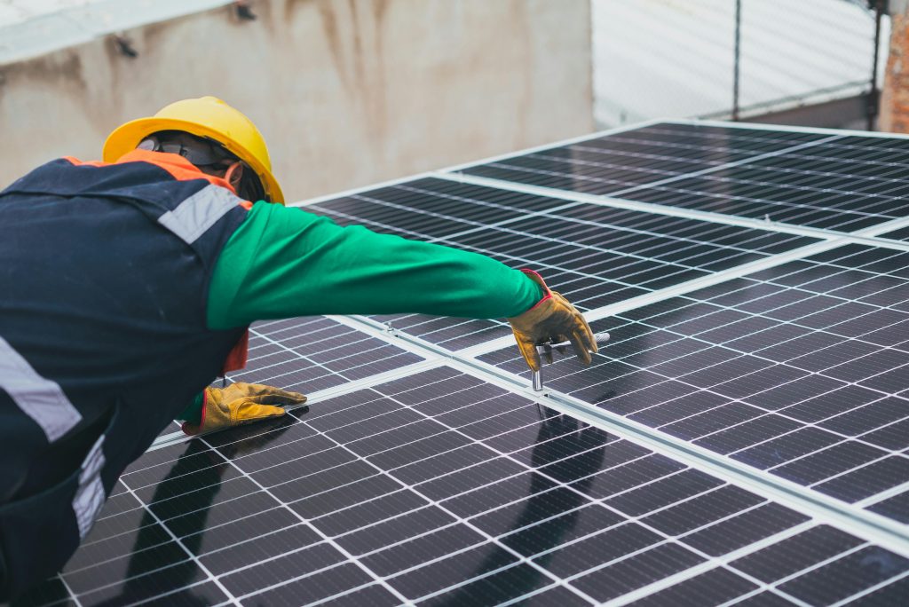 Lägre kostnader skapar rekordår för installationer av solceller