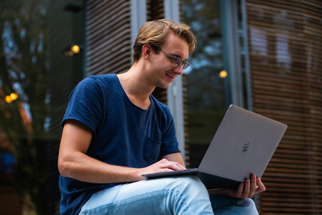 Räntan höjs på studielån 2025 – så påverkas de med studielån, räkneexempel