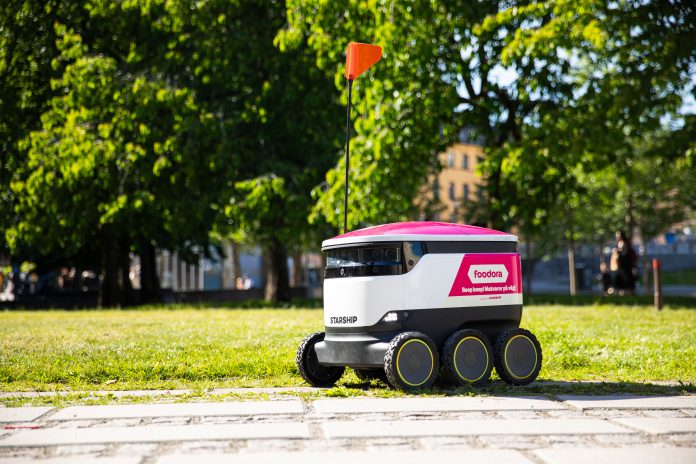foodora Starship robotleveranser Solna