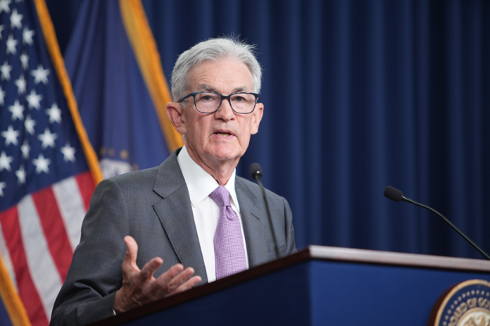 Trump hotar Fed – Pimco varnar för marknadsoro