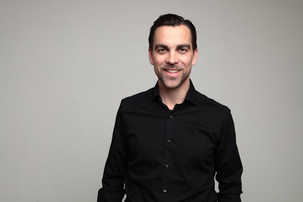 Svenska spelbranschen växlar upp – PwC ser ljus framtid för digital reklam och AI-driven media